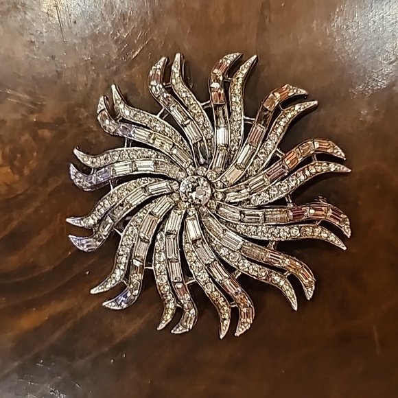 Vintage Hattie Carnegie Rhinestone Brooch - Picture 1 of 5